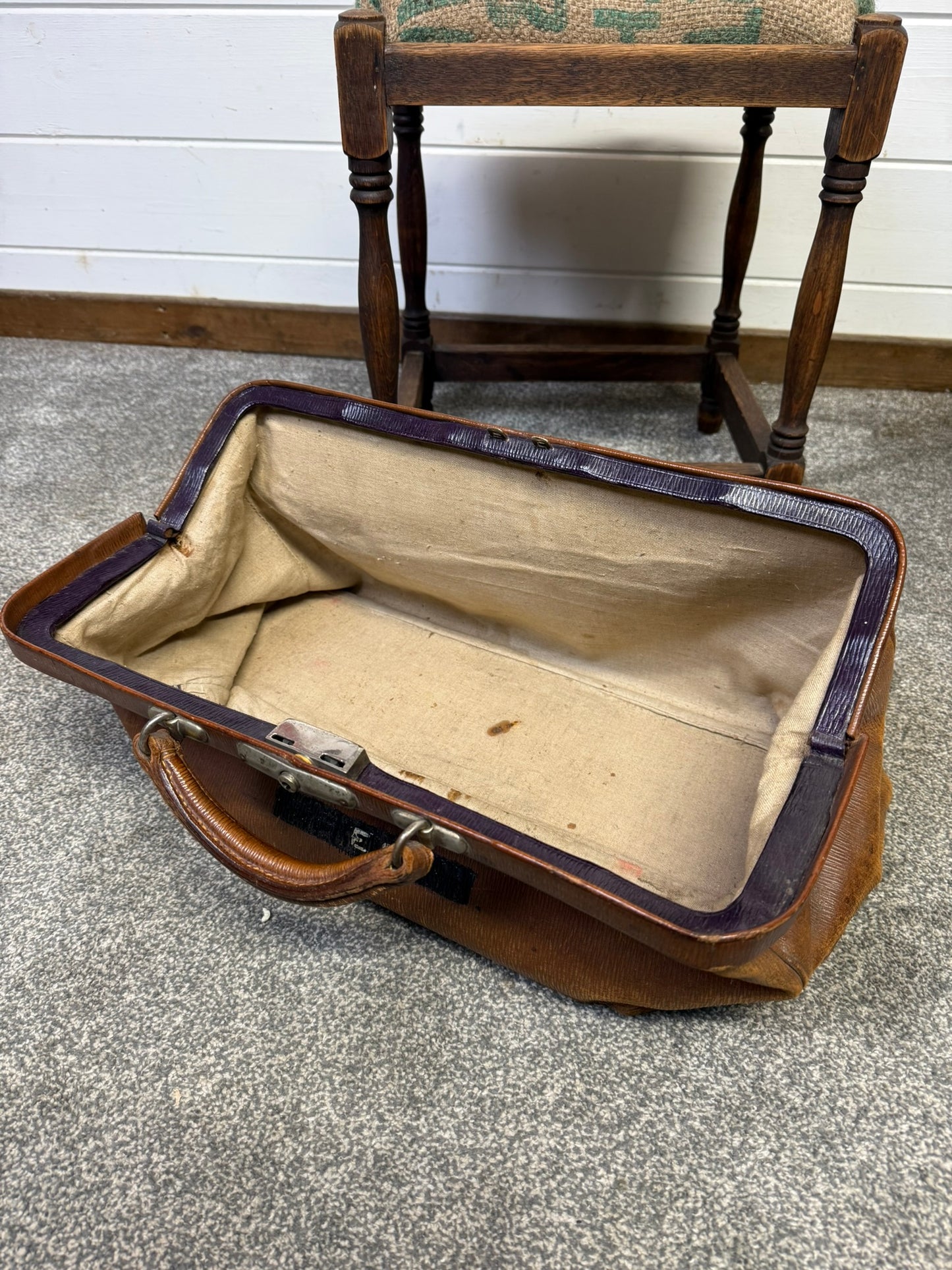 Vintage Brown Leather Doctors Bag Gladstone Bag Vintage Film Display