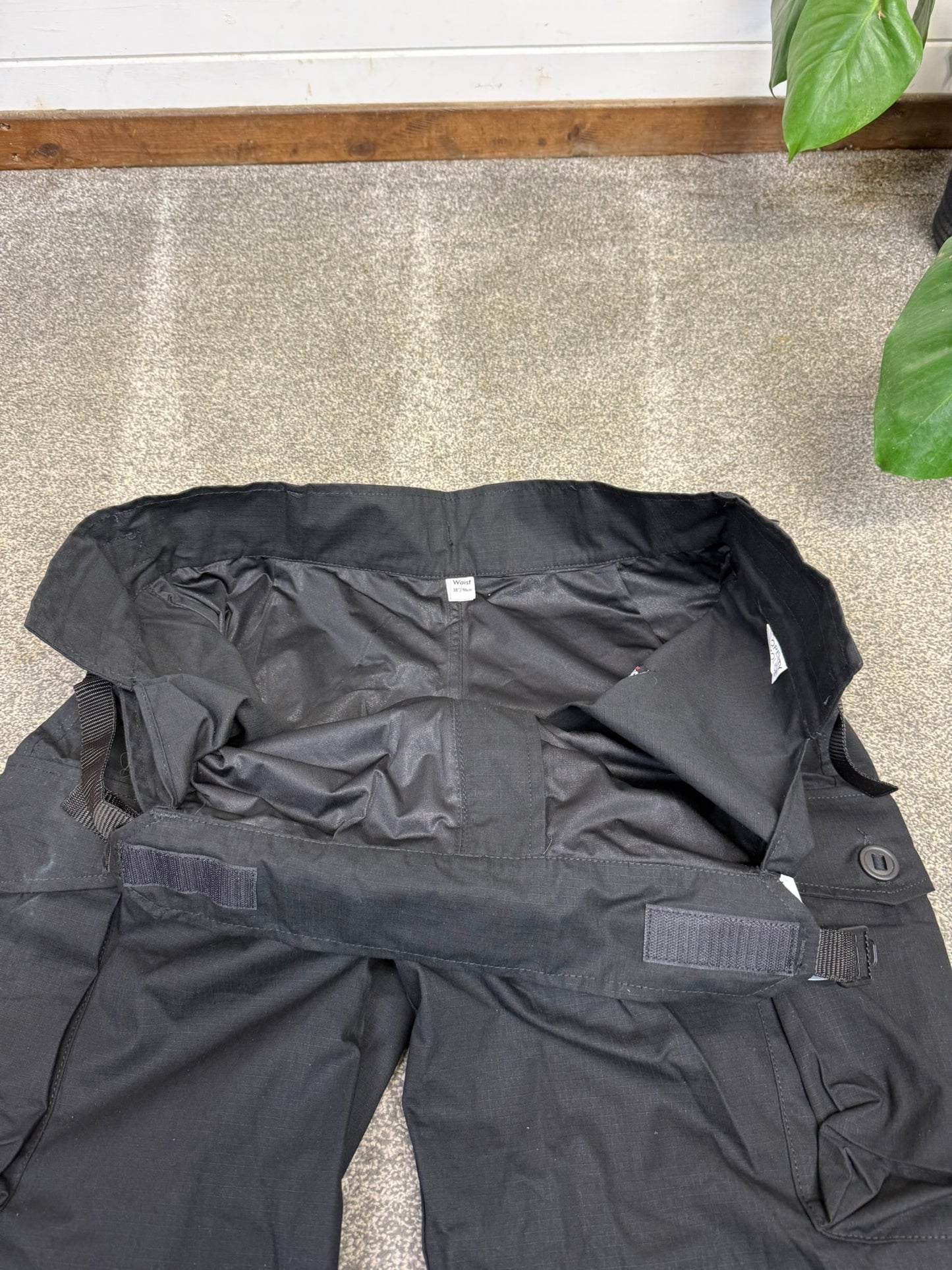 Arktis Black Combat Cargo Trousers C310 Waterproof Ripstop Hiking W38" L31"