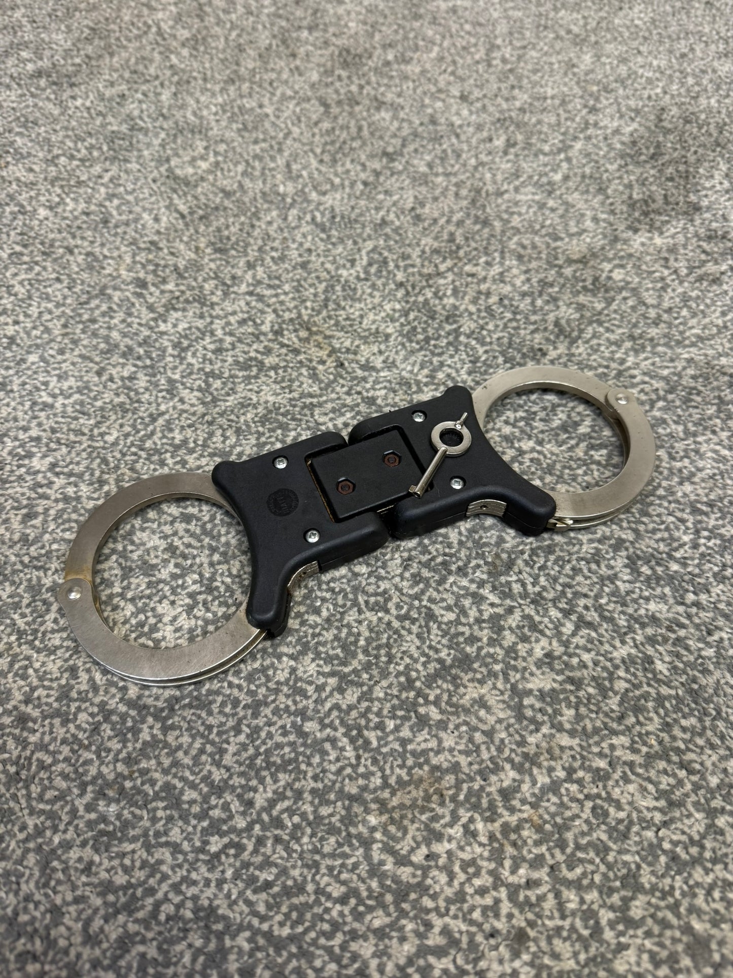 Ex Police Folding Hiatt Handcuffs Hinged Cuffs & Key Security Collectible