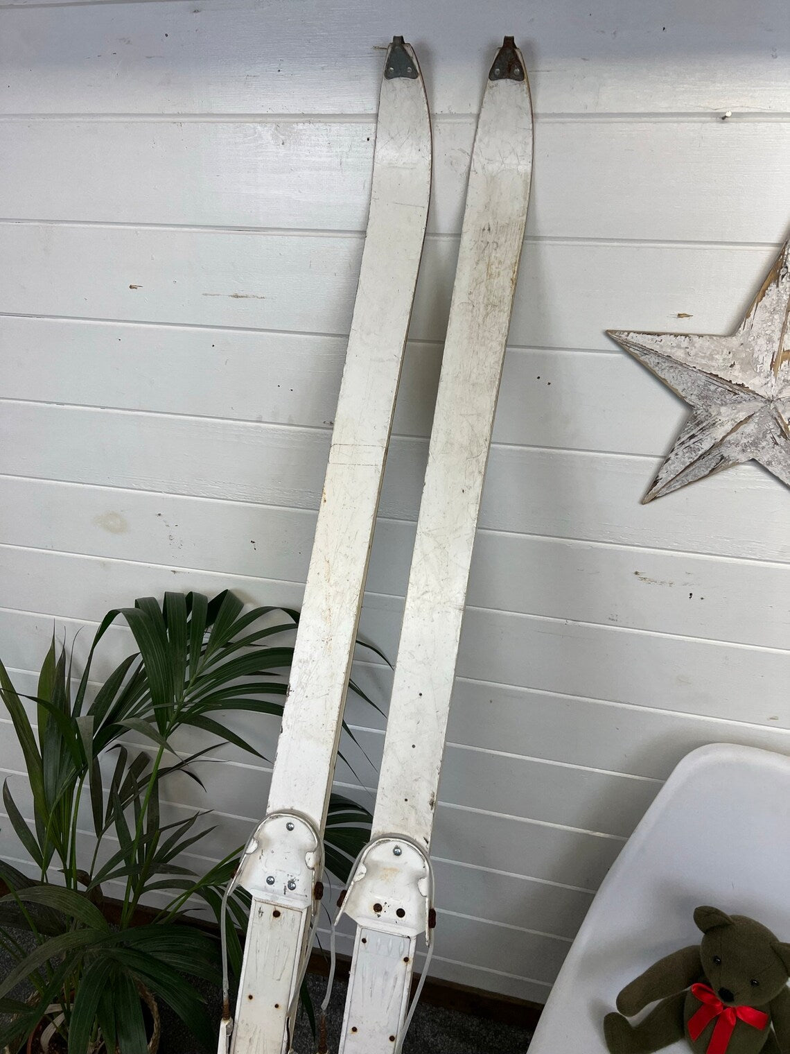 Vintage Rustic White Skis 190cm Nordic Ski Wall Shop Display Wedding Pub Winter Decor