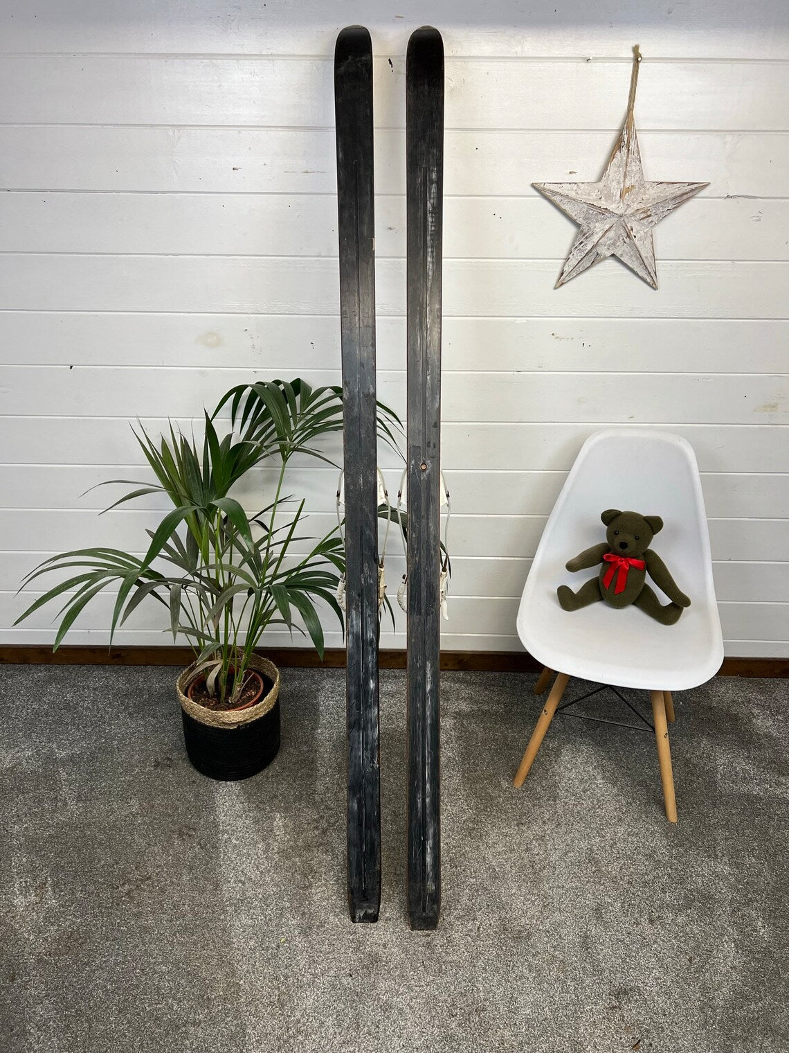 Vintage Rustic White Skis 190cm Nordic Ski Wall Shop Display Wedding Pub Winter Decor