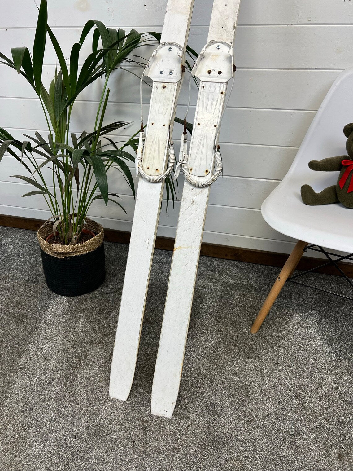 Vintage Rustic White Skis 190cm Nordic Ski Wall Shop Display Wedding Pub Winter Decor