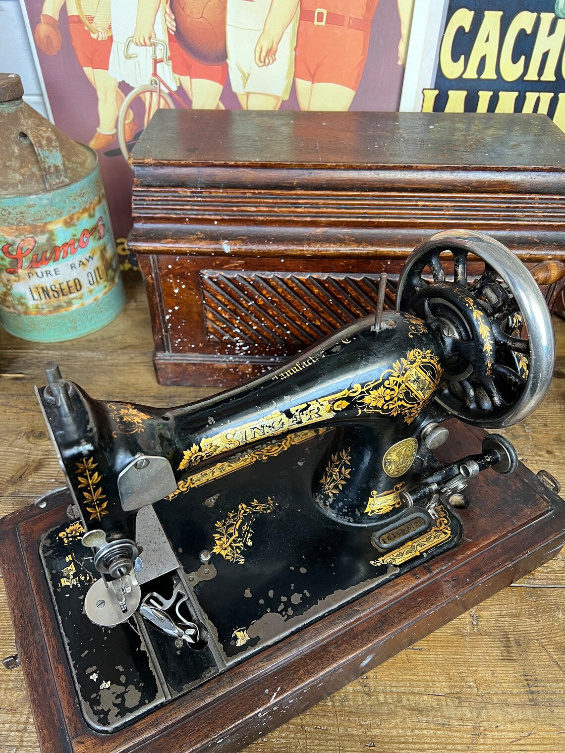 Vintage Singer Sewing Machine Hand Crank Coffin Case Working - Dates 1899 Rustic Home Decor