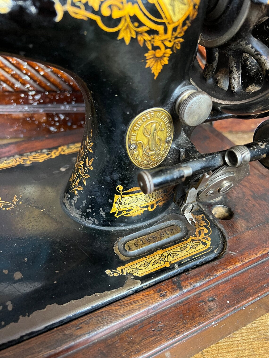 Vintage Singer Sewing Machine Hand Crank Coffin Case Working - Dates 1899 Rustic Home Decor