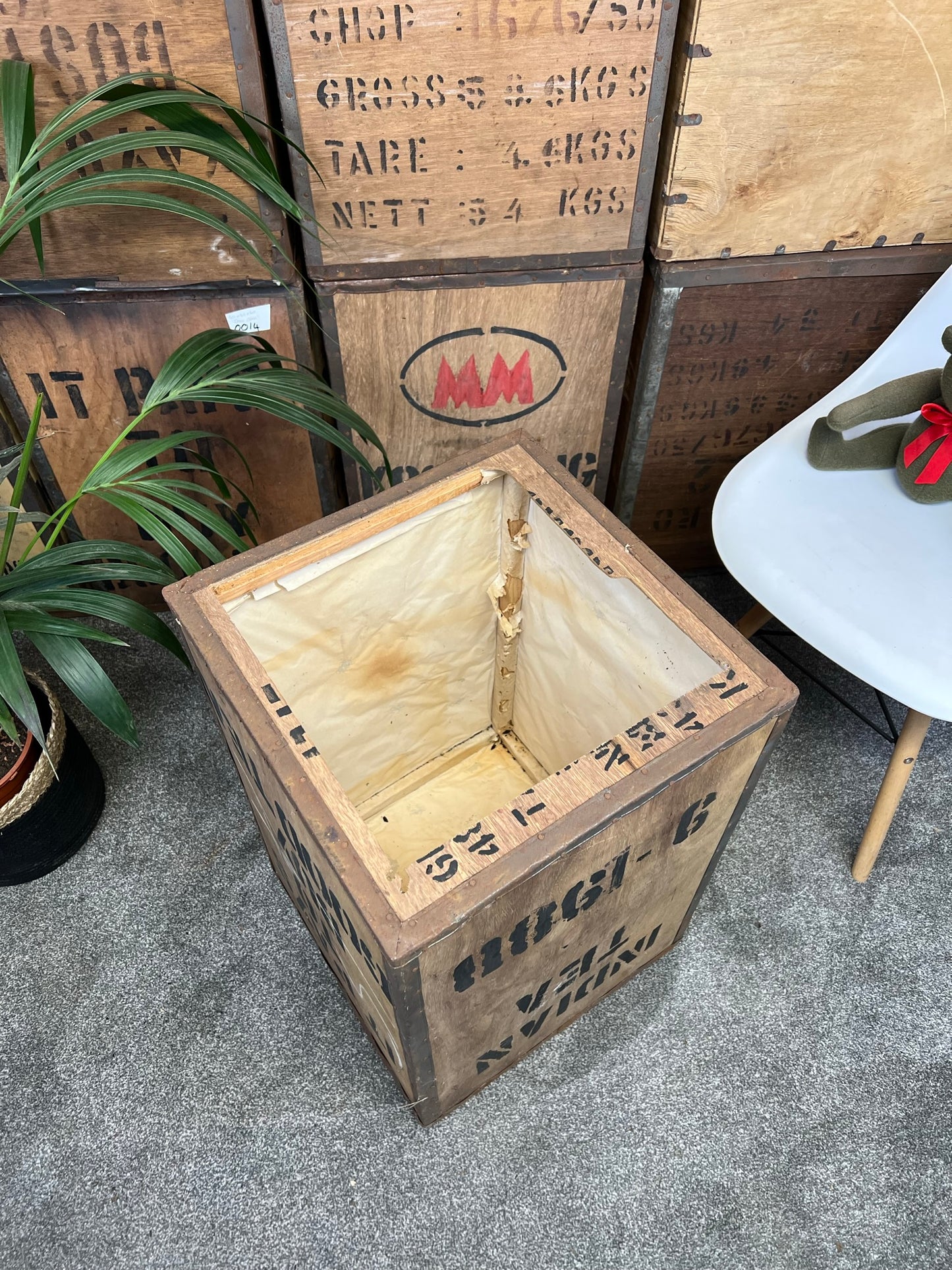 Vintage Tea Crate "It Pays To Buy Good Tea" Rustic Chest Side Coffee Decor Table Box