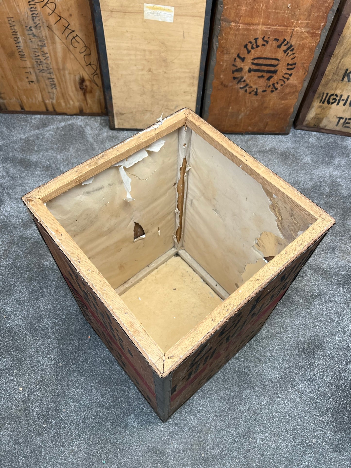 Vintage Wooden Tea Crate Chest Trunk Box Bedside Table Coffee Table Vintage Coffee Shop Display