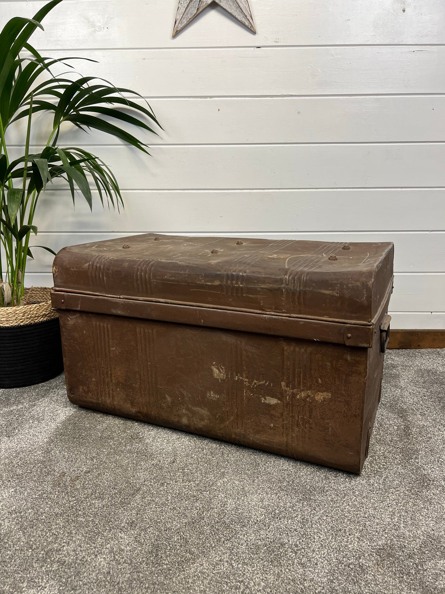 Vintage Metal Travel Chest Trunk Rustic Home Coffee Table Blanket Storage Box