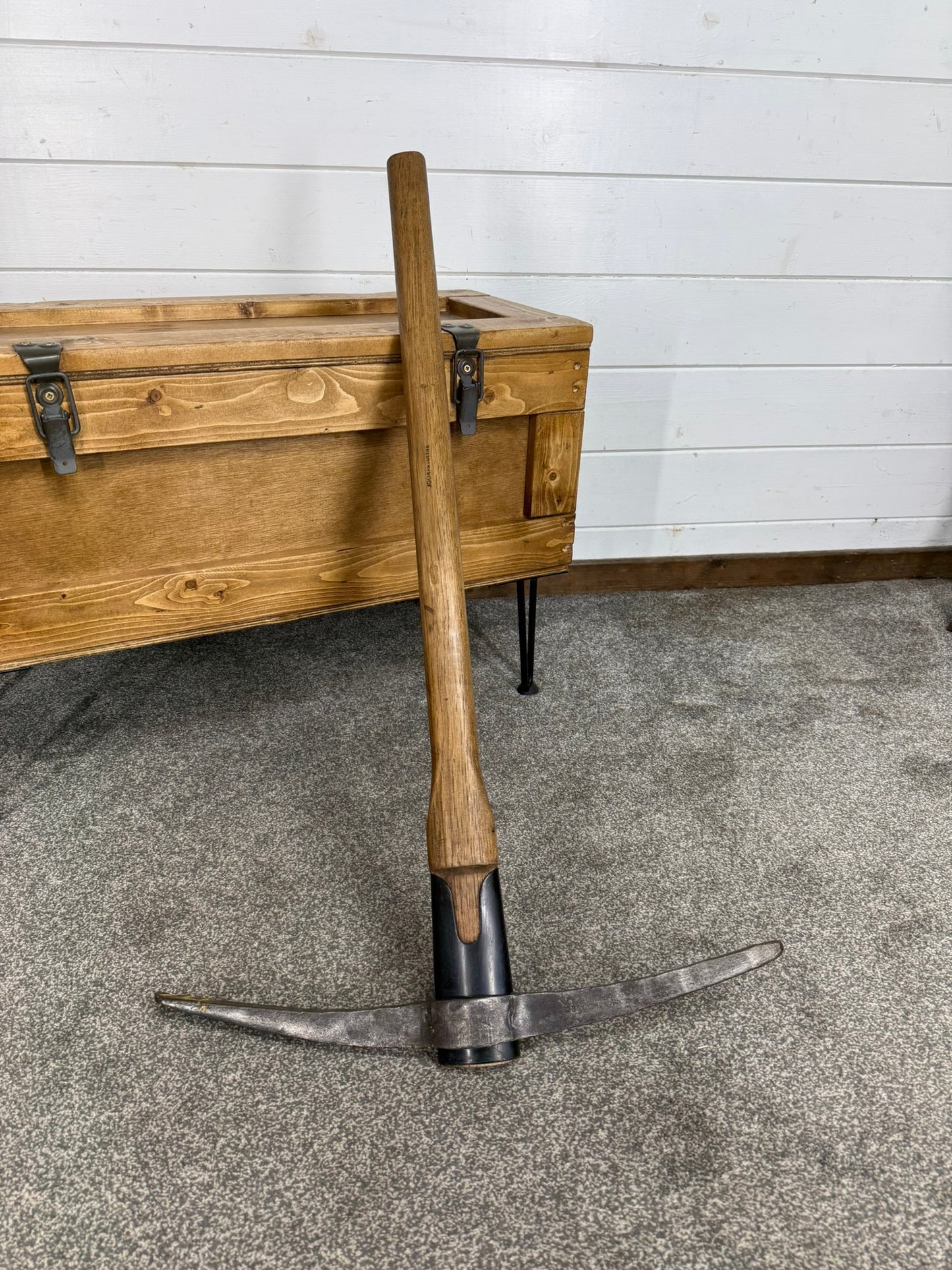 Military Pick Axe 3ft Long Handle Pioneer Tool Reclaimed British Army Display