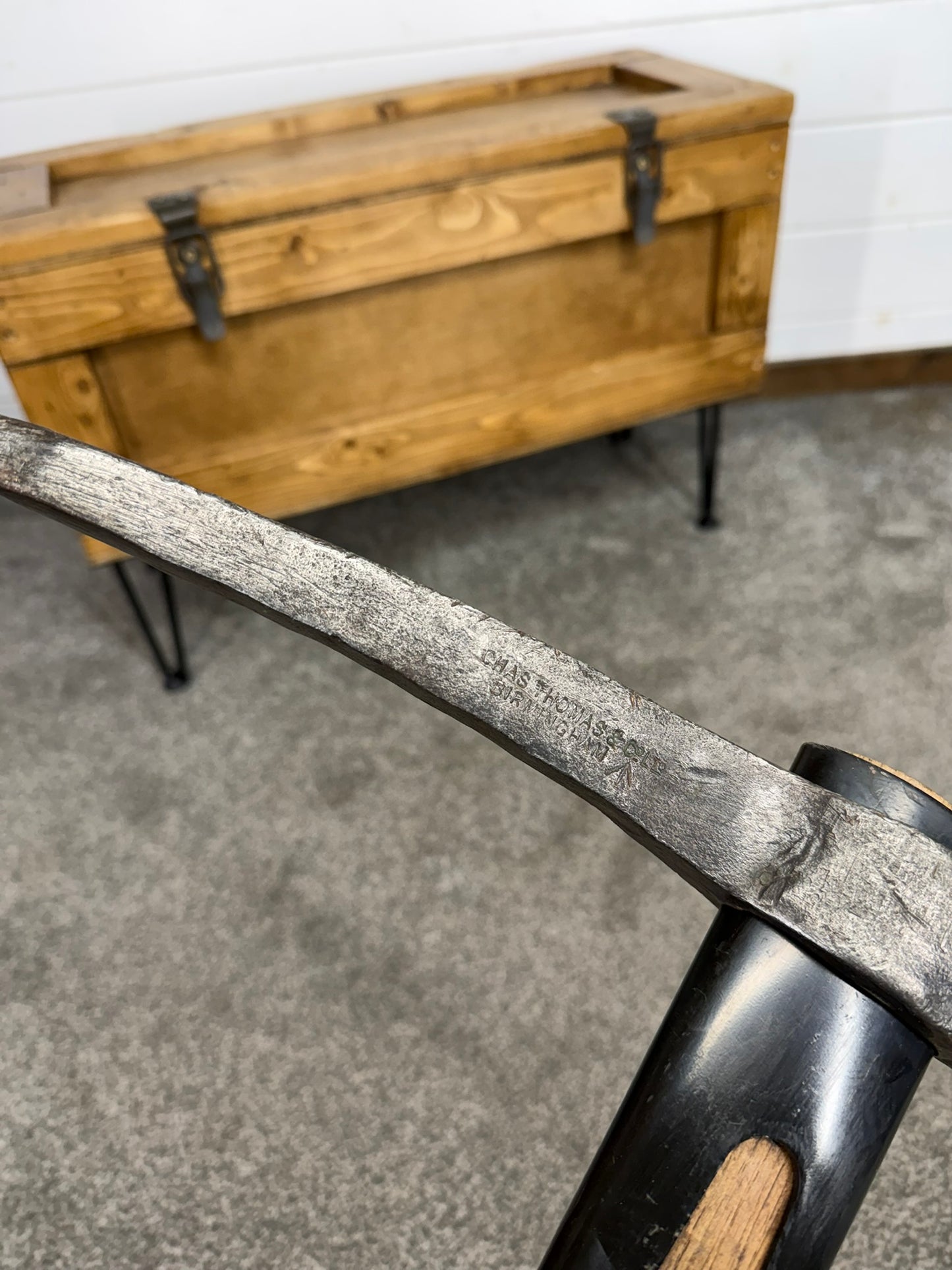 Military Pick Axe 3ft Long Handle Pioneer Tool Reclaimed British Army Display