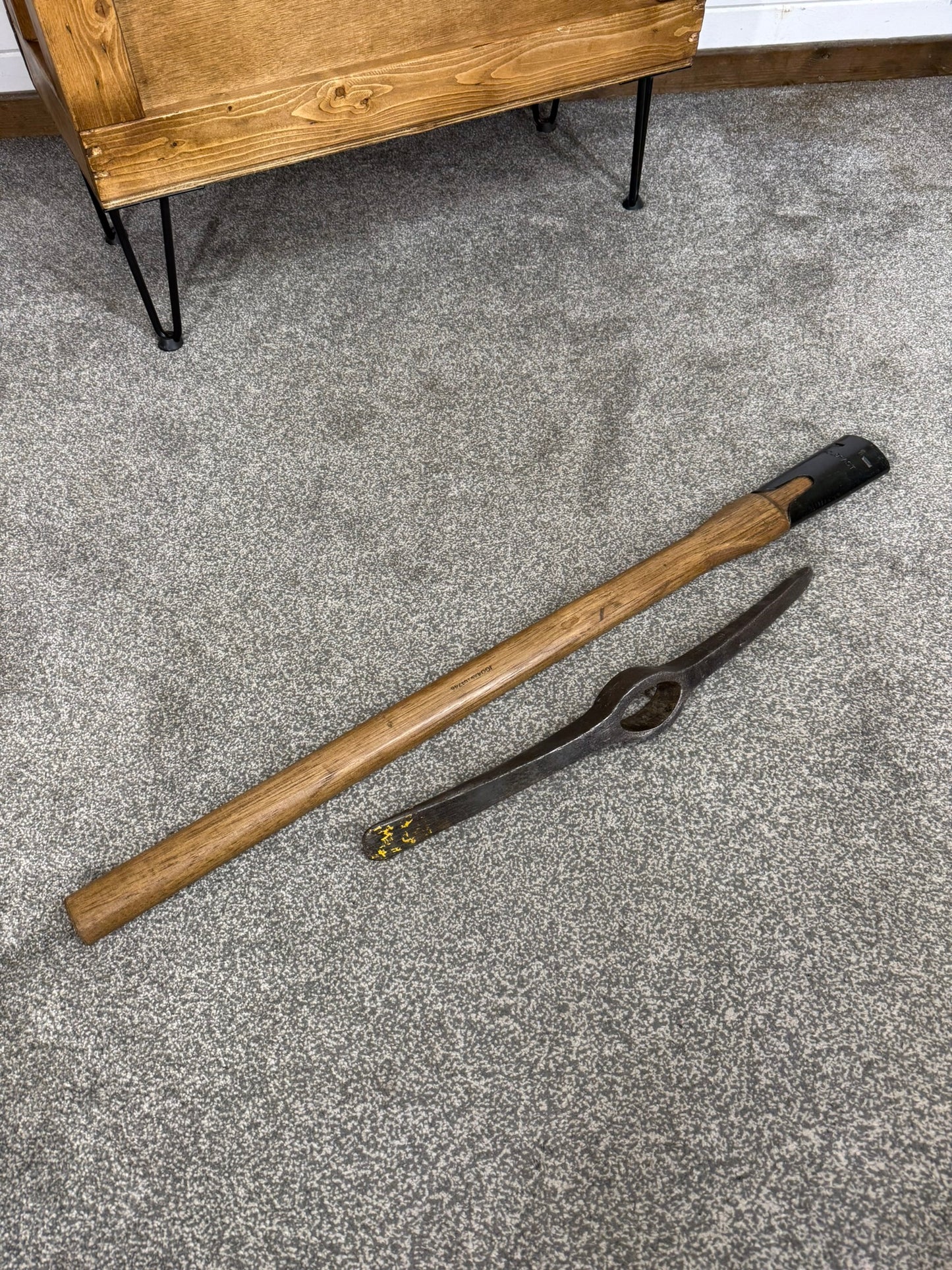 Military Pick Axe 3ft Long Handle Pioneer Tool Reclaimed British Army Display