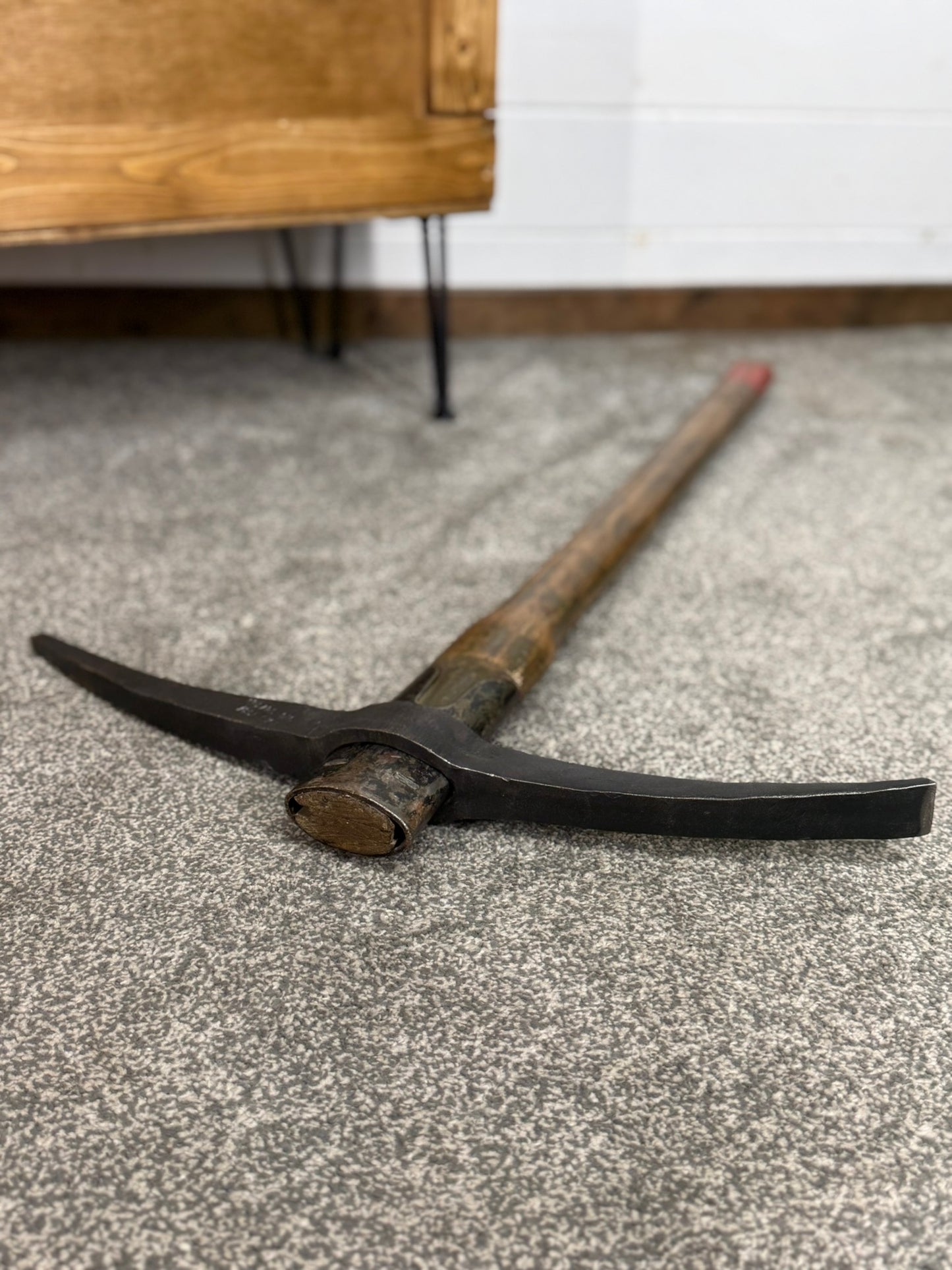 British Army Pioneer 3ft Pick Axe Dated 1987 Reclaimed Military Display