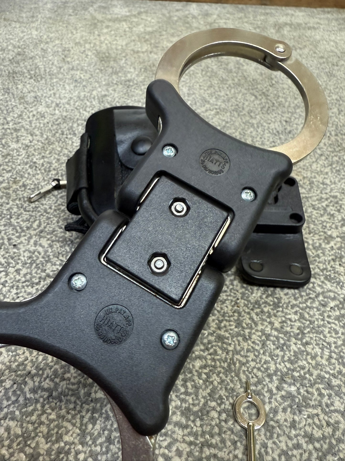 Ex Police Folding Hiatt Handcuffs Hinged Cuffs Pouch & Key Security Collectible