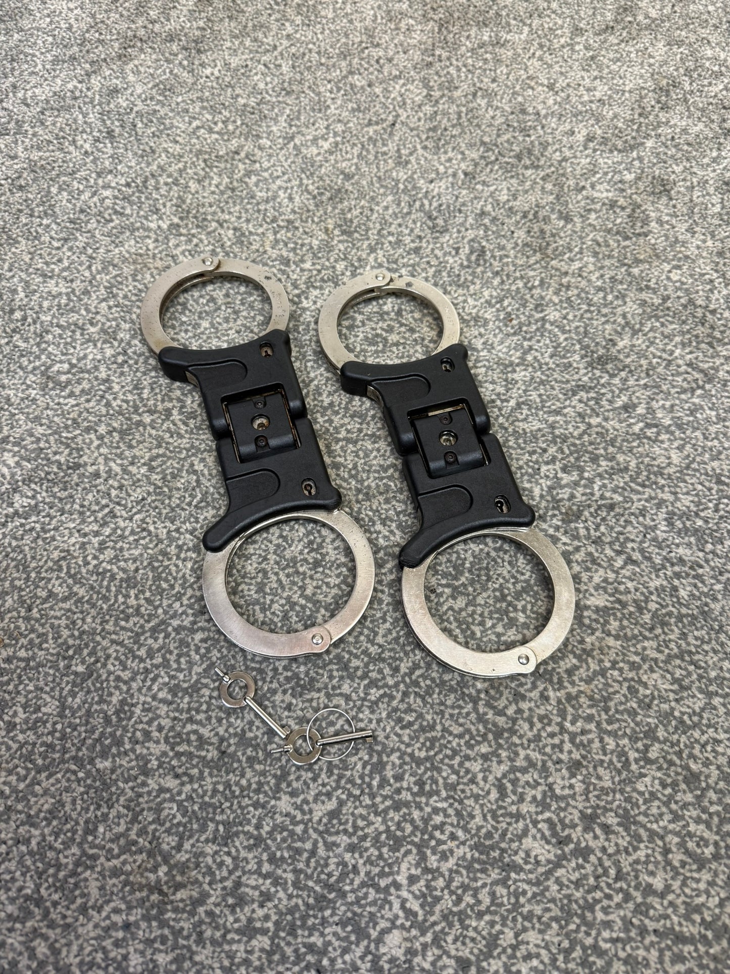 Ex Police Folding Hiatt Handcuffs Hinged Cuffs & Key Security Collectible