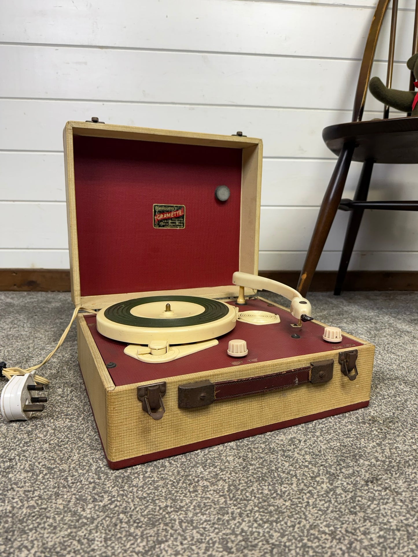 Vintage Broadcaster Gramette Portable Record Player 50's 60's Retro Decor Display