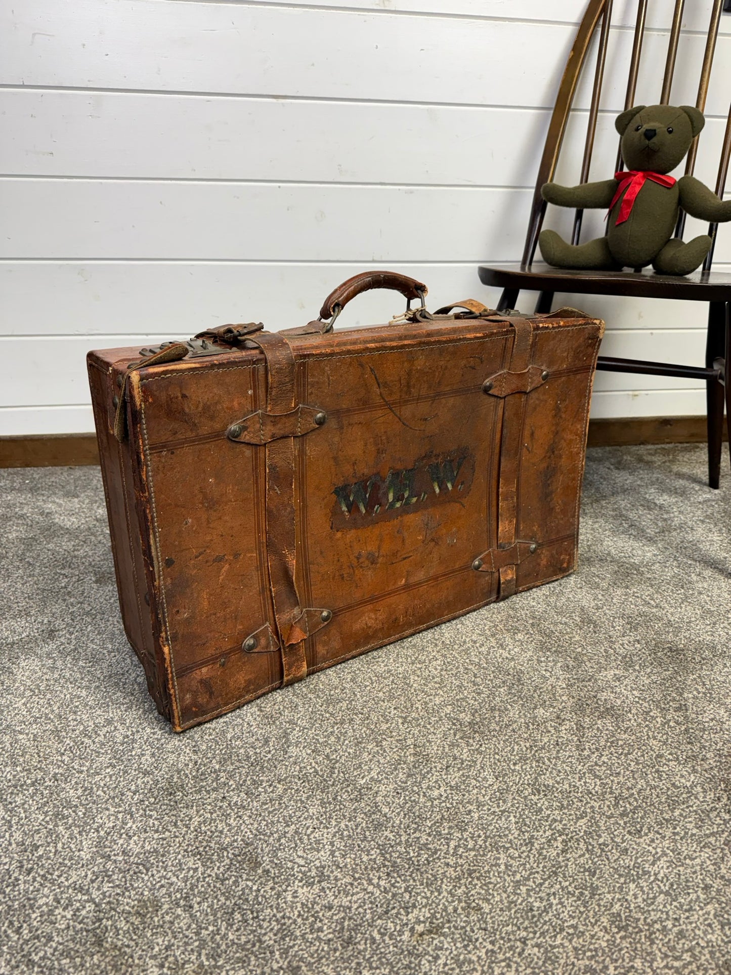 2x Vintage Suitcases Brown Travel Trunk Industrial Decor Photo Prop Display