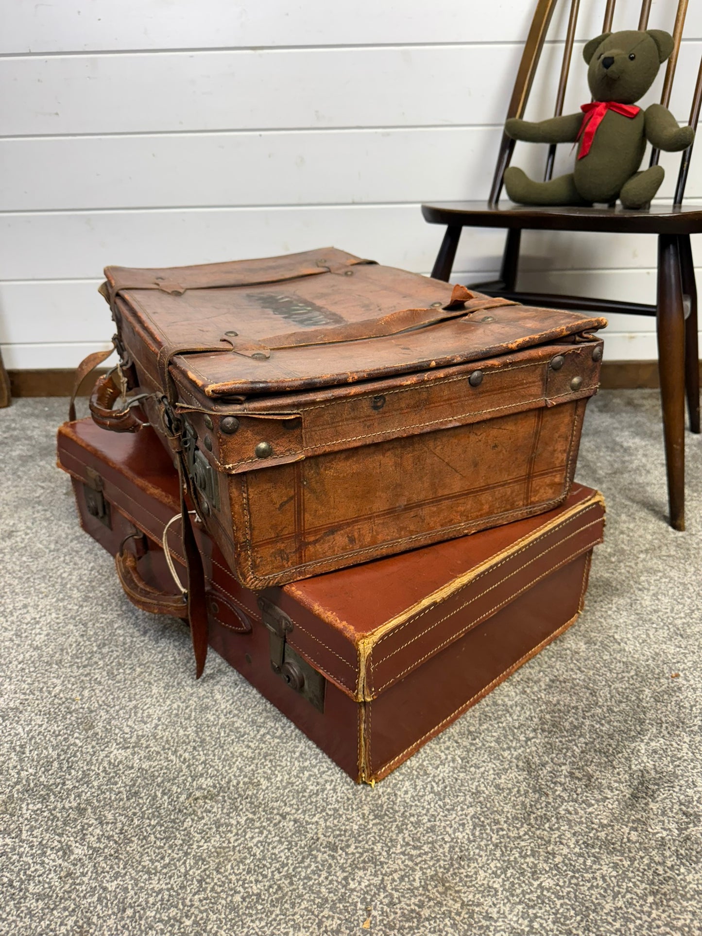 2x Vintage Suitcases Brown Travel Trunk Industrial Decor Photo Prop Display