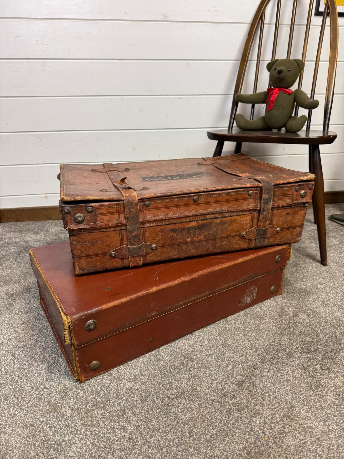 2x Vintage Suitcases Brown Travel Trunk Industrial Decor Photo Prop Display