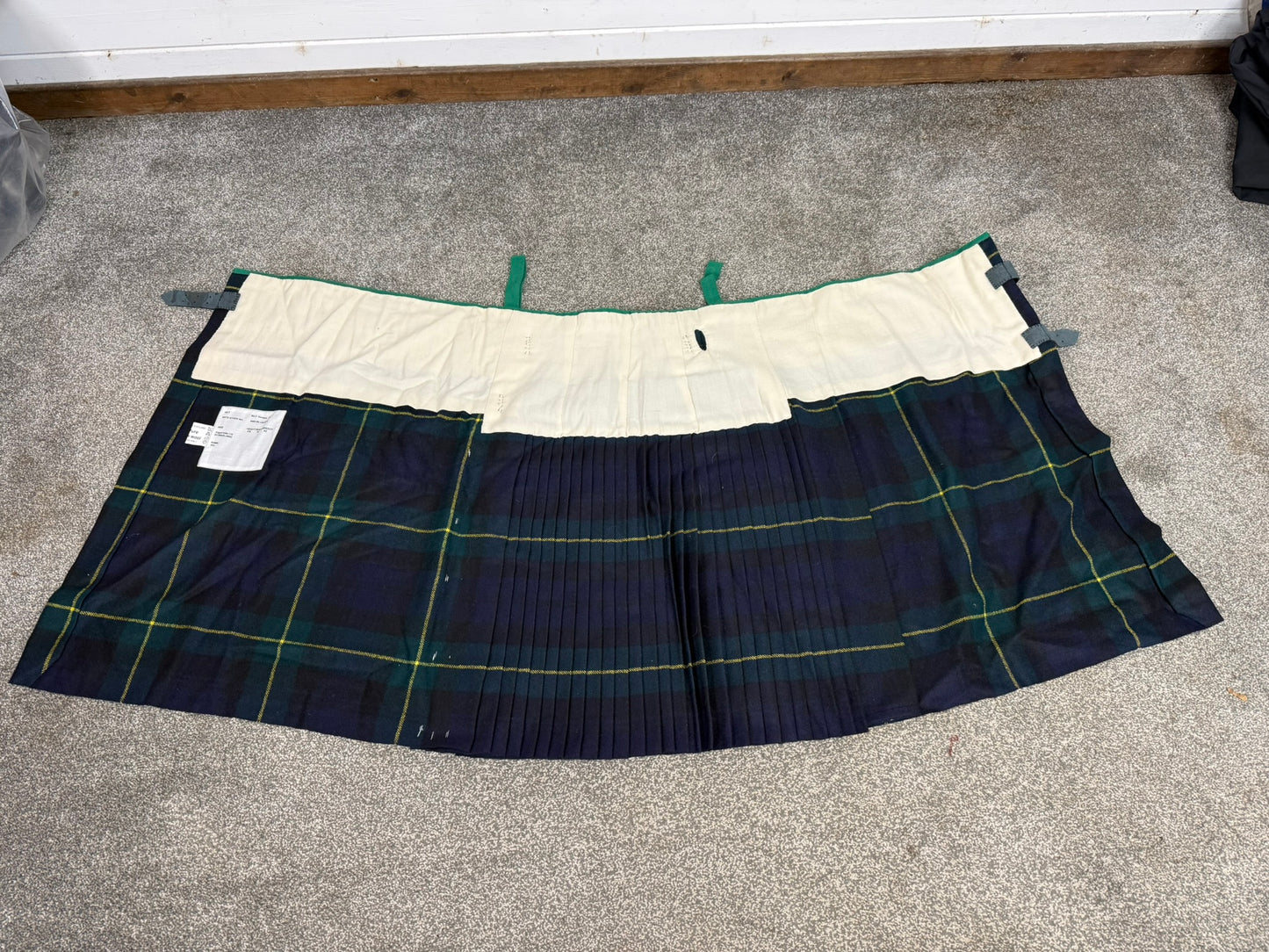 British Army No3 Gordon Highlanders Kilt Unissued Military Pure Wool Tartan
