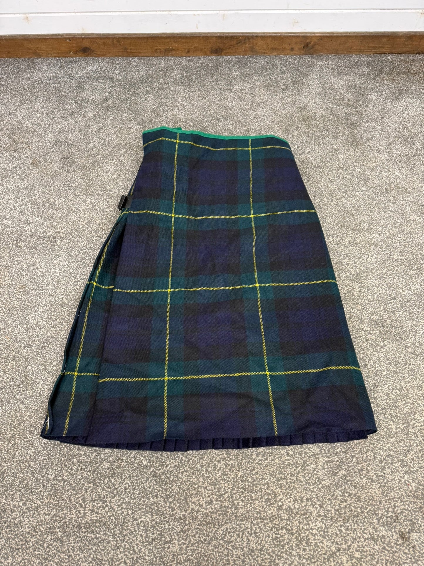 British Army No3 Gordon Highlanders Kilt Unissued Military Pure Wool Tartan