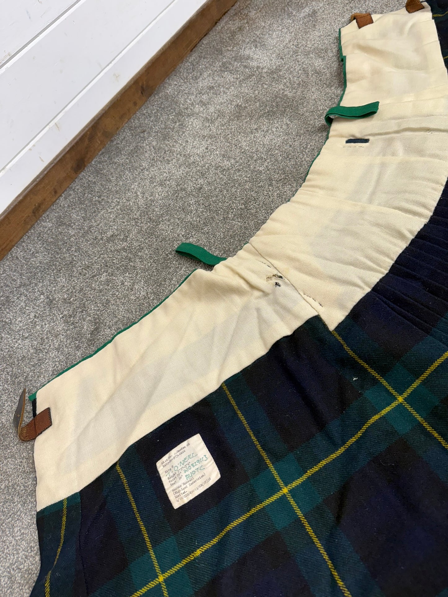 Vintage British Army No3 Gordon Highlanders Kilt Military Pure Wool Tartan - Damaged