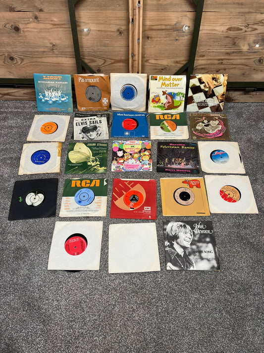 Vintage 7" Record Bundle x23 Job Lot Retro Vinyl Soundtracks Wall Art Display