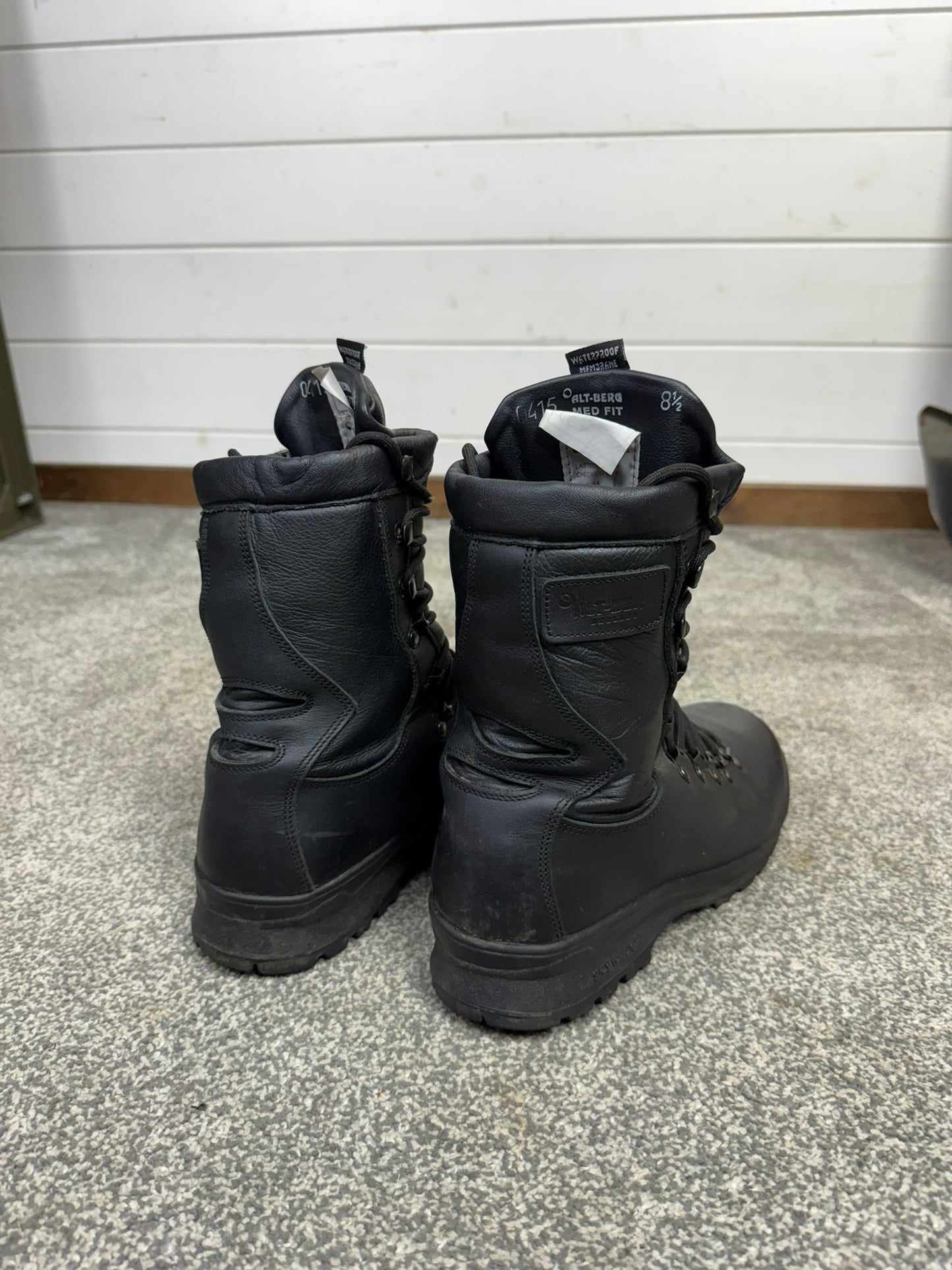 Altberg Field & Fell Black Leather Waterproof Boots Size UK 8.5 Ex Police