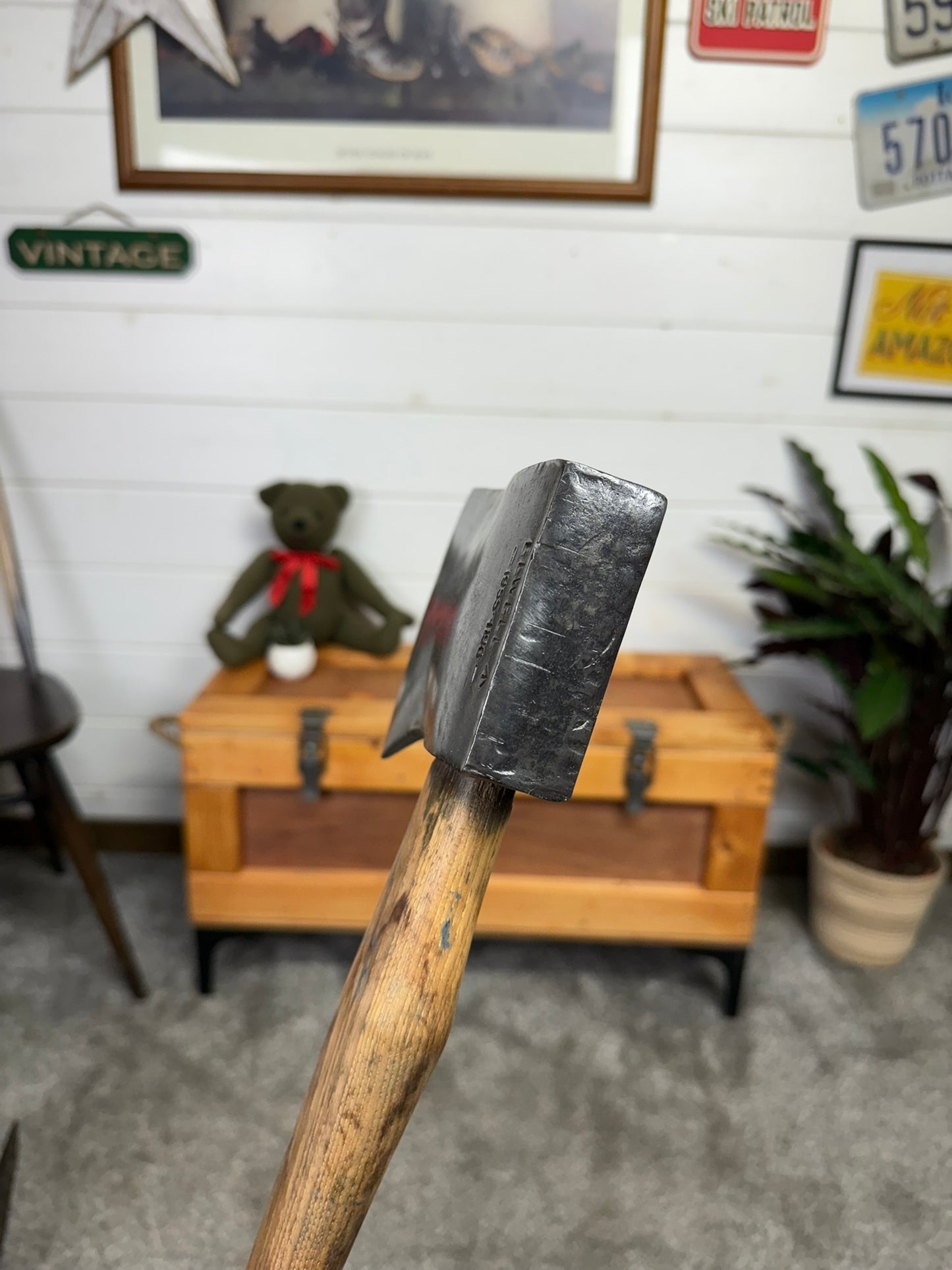 Vintage 1955 Military Elwell 4.5lbs Long Handle Ex Army Felling Axe Stamped