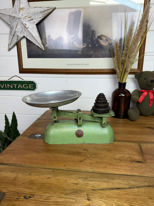 Vintage "Aircraft Product" Cast Aluminium Kitchen Balance Scales & Weights Vintage Retro Farmhouse Weighing Scales