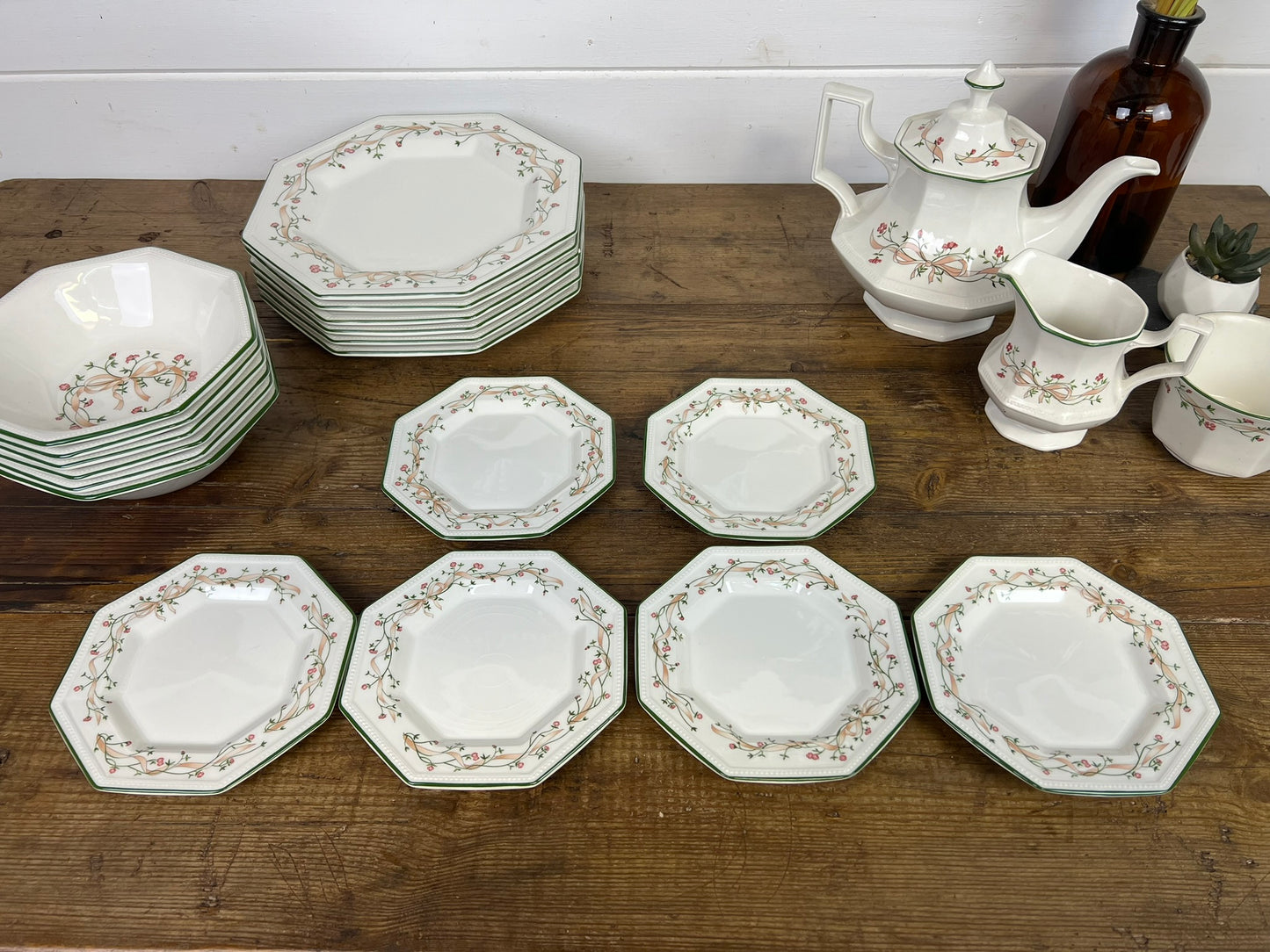 Johnson Brothers Eternal Beau Tableware Dinner Service Set Plates, Cups, Saucers, Teapot