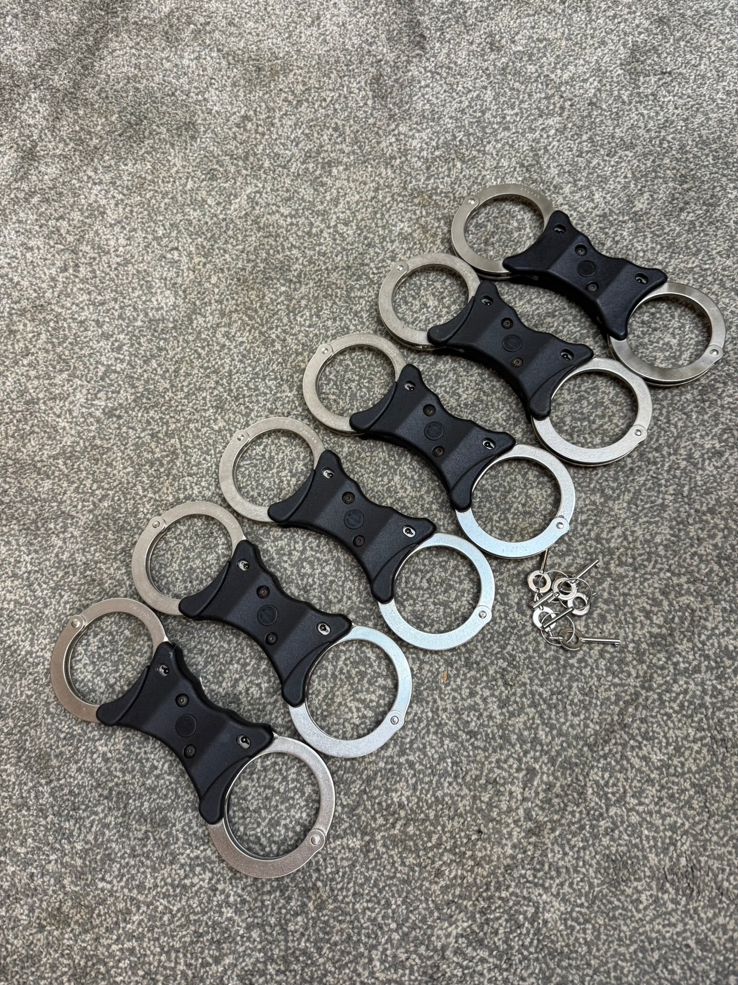 Ex Police Hiatt Rigid Handcuffs With Serial & Key Security Cuffs Displays Collectible