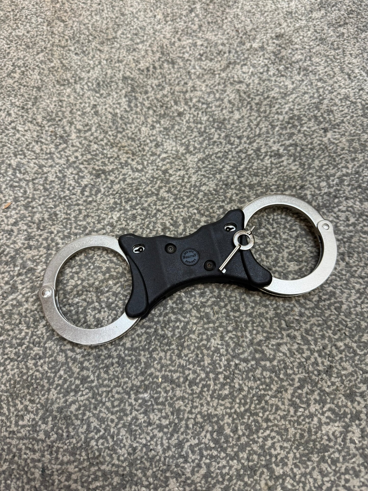 Ex Police Hiatt Rigid Handcuffs With Serial & Key Security Cuffs Displays Collectible