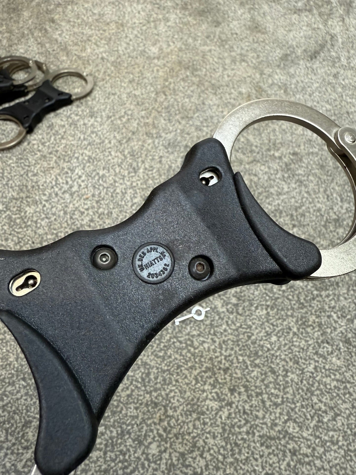 Ex Police Hiatt Rigid Handcuffs With Serial & Key Security Cuffs Displays Collectible