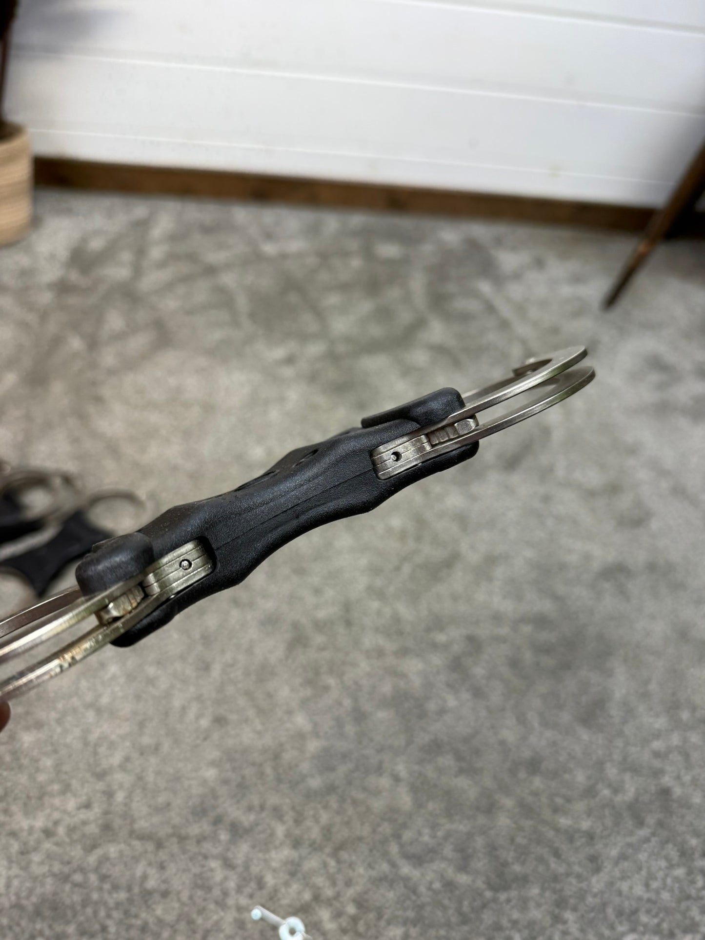 Ex Police Hiatt Rigid Handcuffs With Serial & Key Security Cuffs Displays Collectible