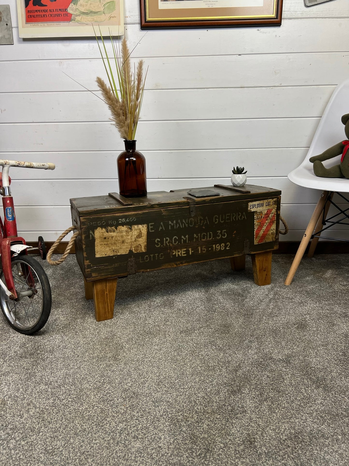 Rustic Wooden Chest Trunk Box Side Coffee Table Reclaimed Vintage 1982 Farmhouse Chic Decor