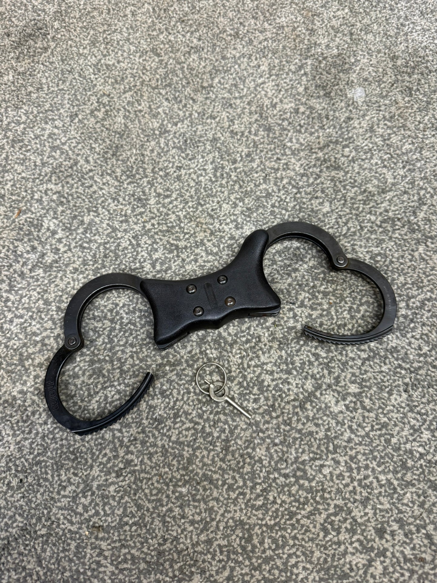 Ex Police Handcuffs Black Quik-Kuf Cuffs With Key Security Collectible Memorabilia Restraint