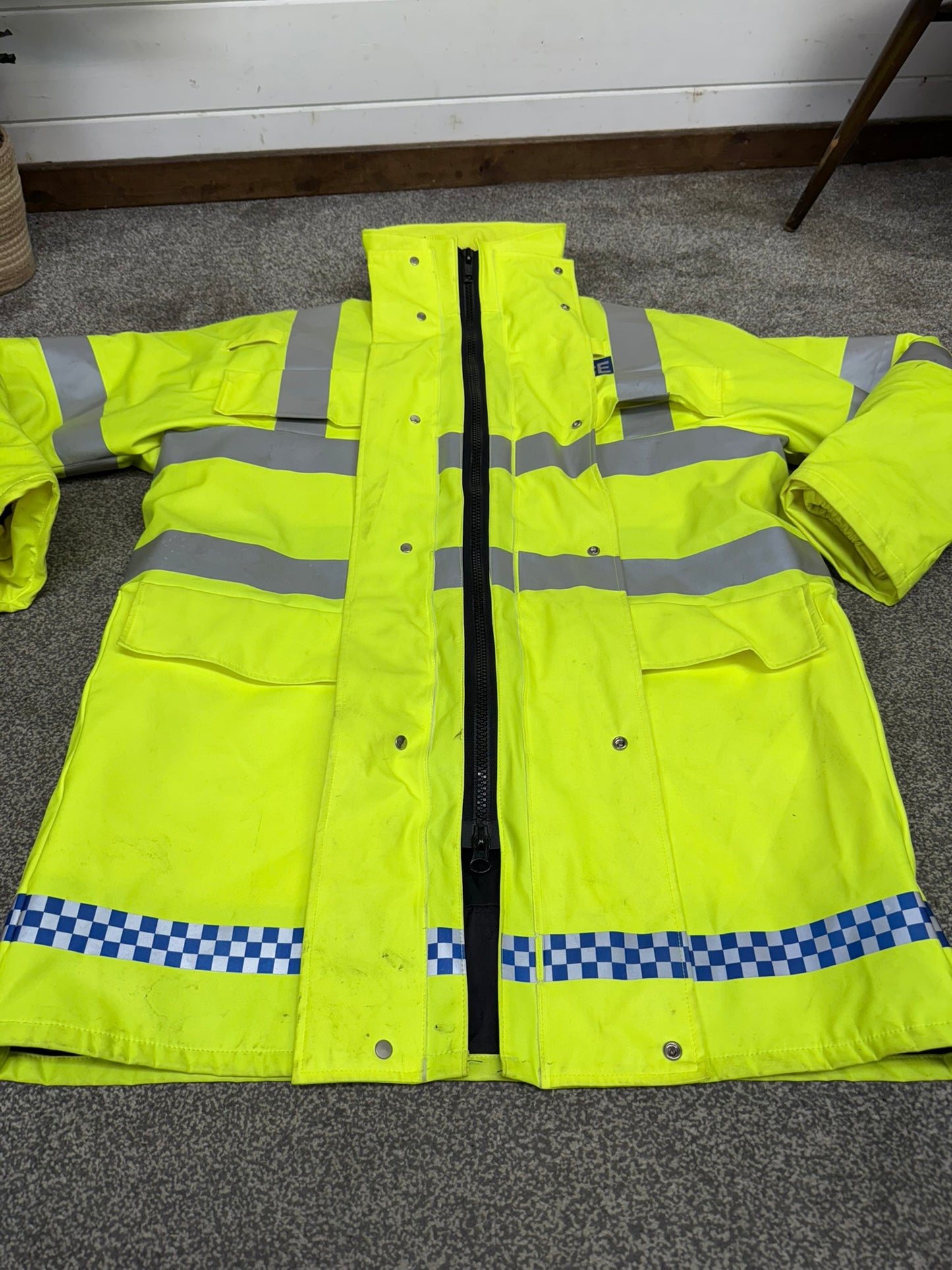 Ex Police Hi-Vis Waterproof Jacket Raincoat LARGE Collectors Memorabilia Display