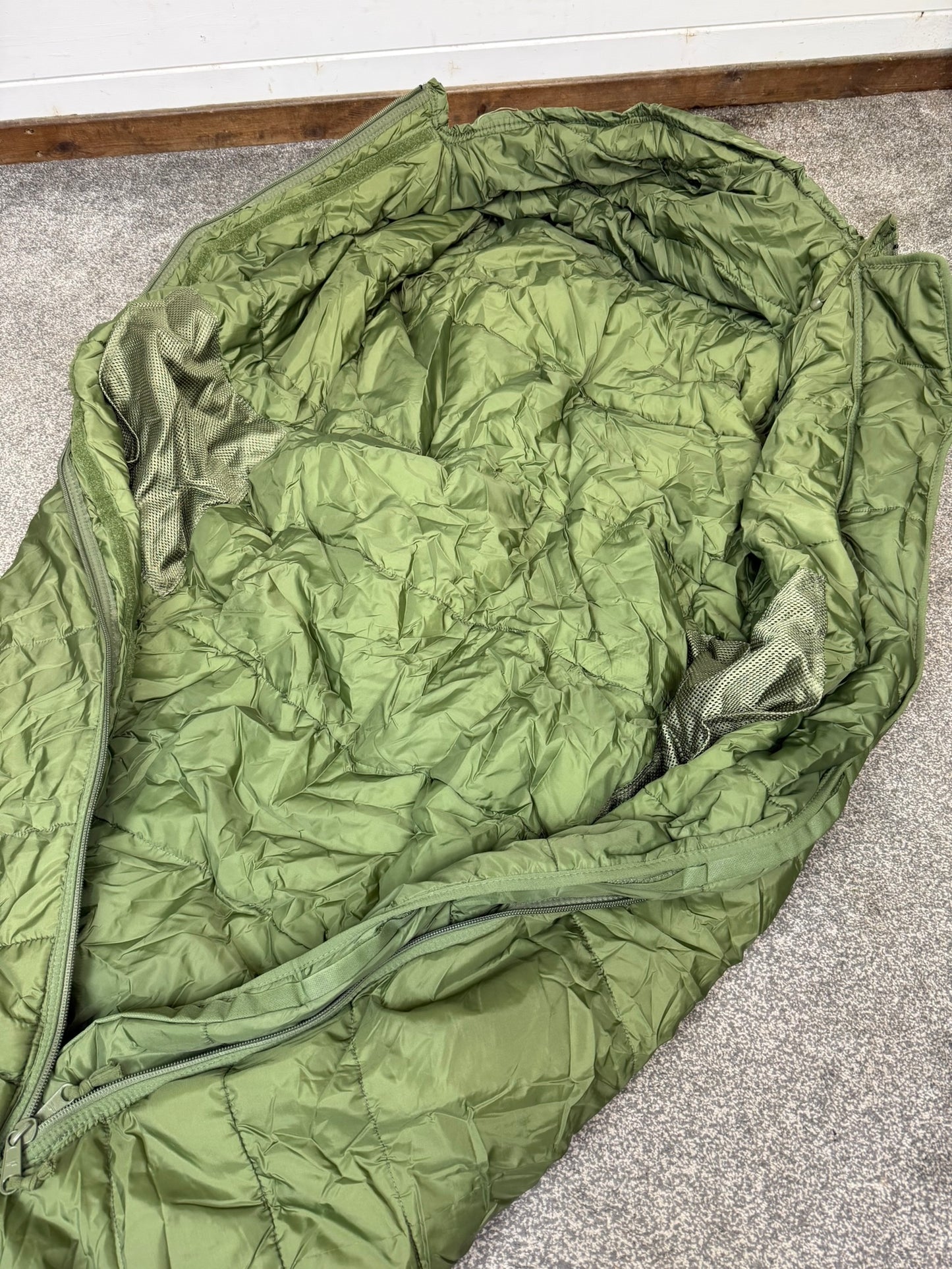 British Army Arctic Sleeping Bag Mummy Olive Green Cold Weather - Large 6ft