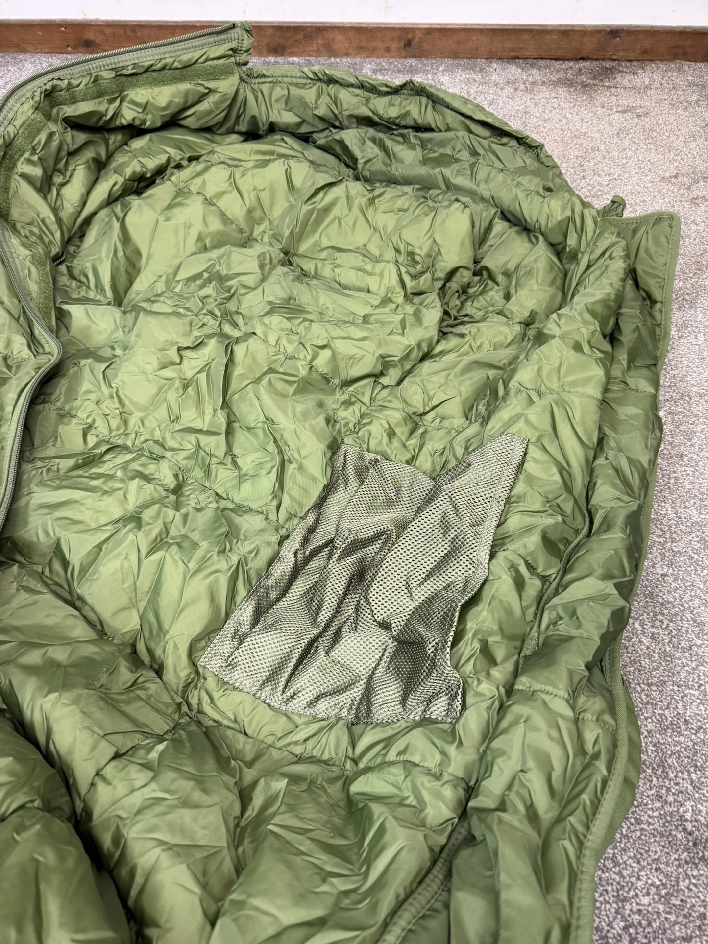 British Army Arctic Sleeping Bag Mummy Olive Green Cold Weather - Large 6ft