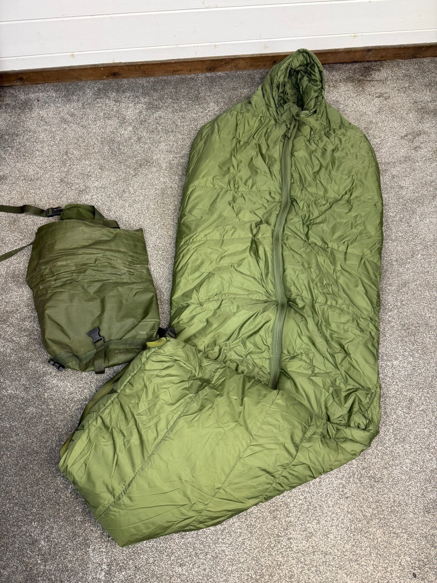 British Army Arctic Sleeping Bag Mummy Olive Green Cold Weather - Large 6ft