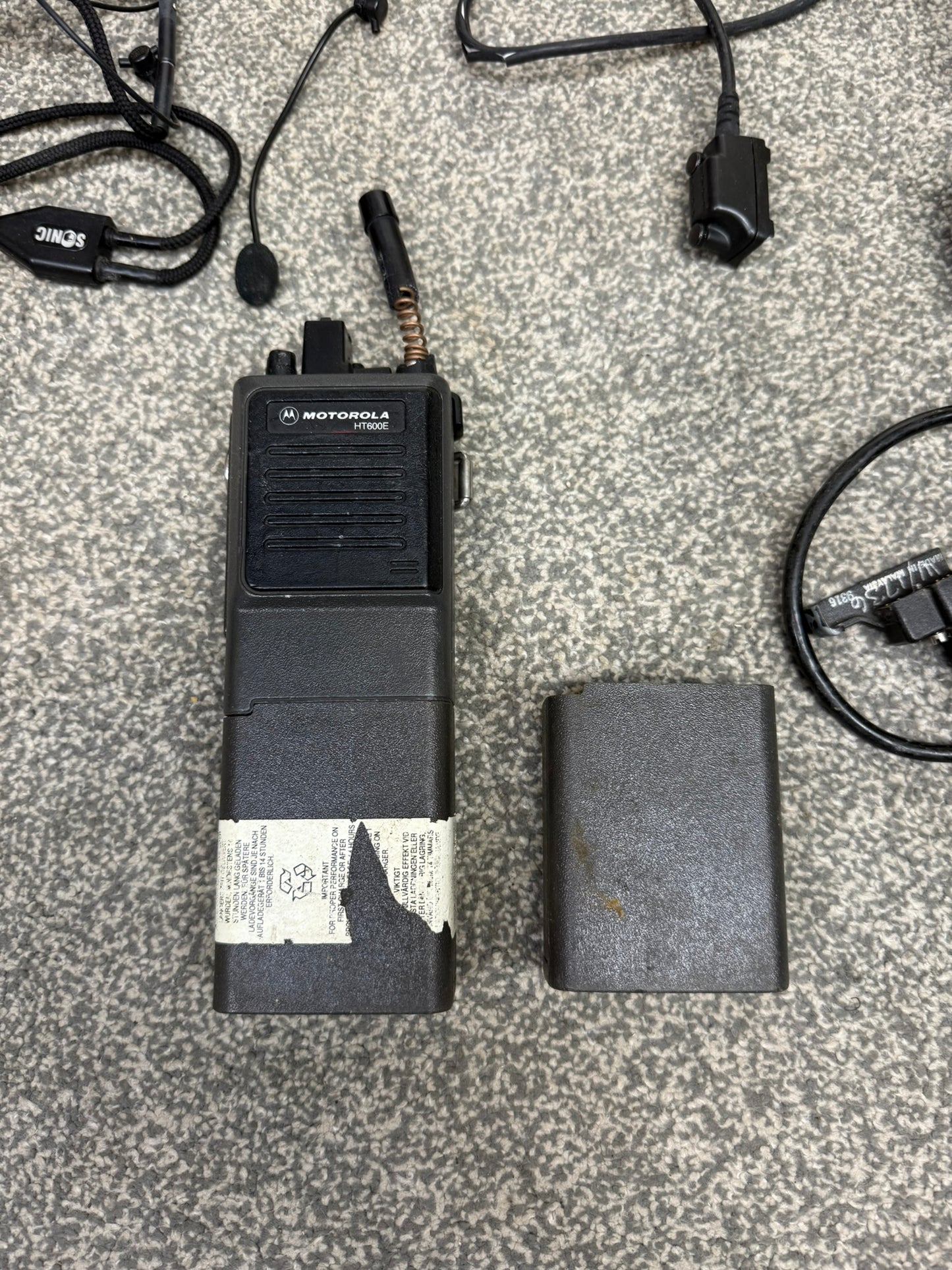 Ex Police Motorola HT600E 2 Way Vintage Radio Untested Spares / Repair