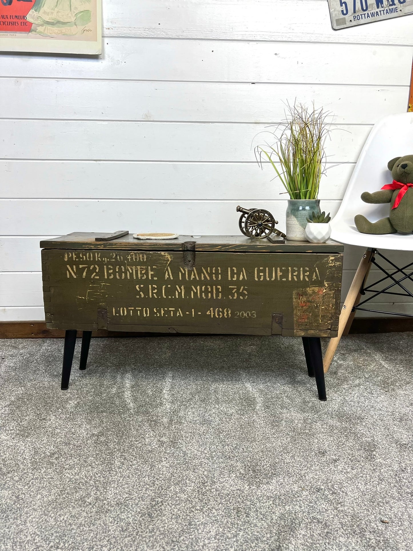 Rustic Wooden Storage Chest Table Reclaimed Vintage Ammo Box Blanket Side Table Coffee Table