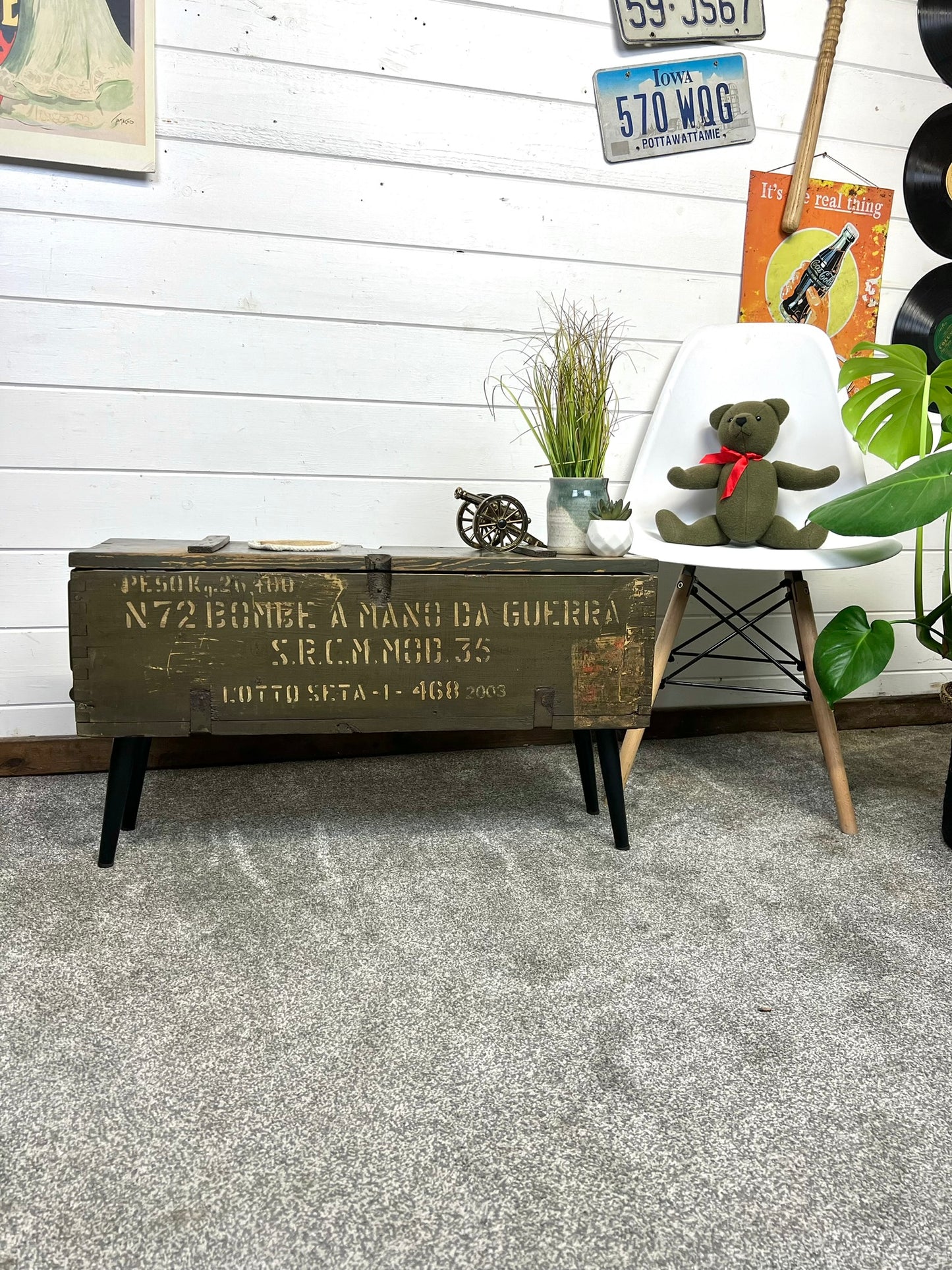 Rustic Wooden Storage Chest Table Reclaimed Vintage Ammo Box Blanket Side Table Coffee Table