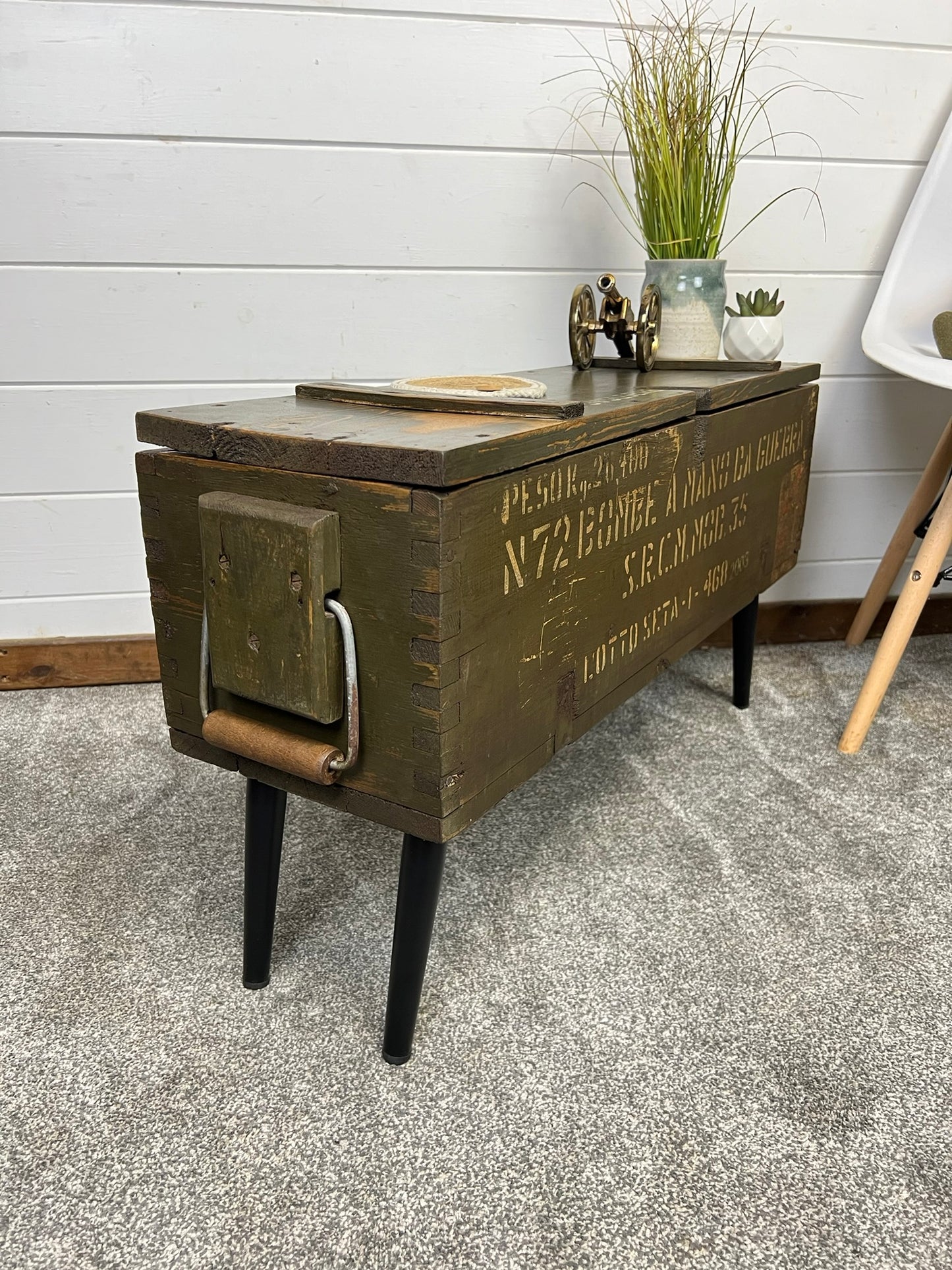 Rustic Wooden Storage Chest Table Reclaimed Vintage Ammo Box Blanket Side Table Coffee Table