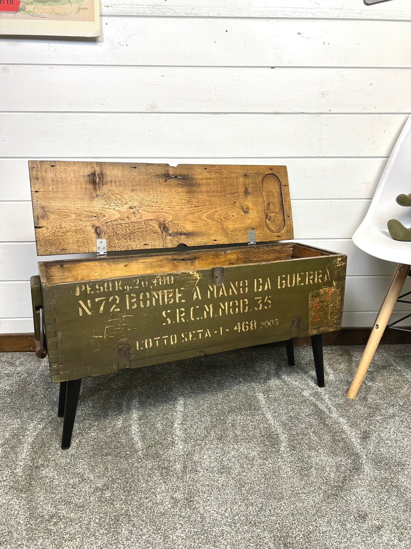 Rustic Wooden Storage Chest Table Reclaimed Vintage Ammo Box Blanket Side Table Coffee Table