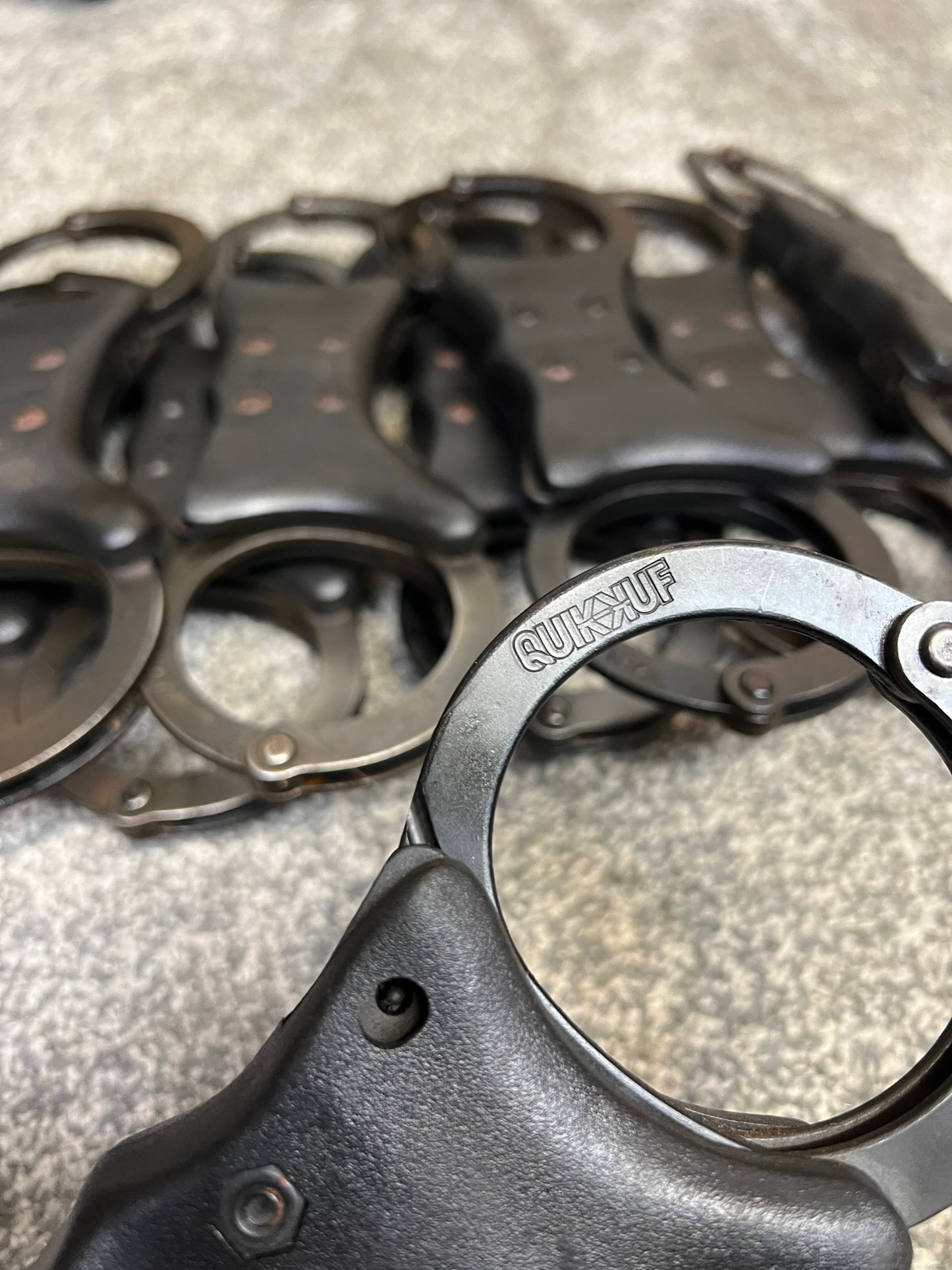 Ex Police Black Handcuffs Genuine With Key Security Collectible Memorabilia Restraint