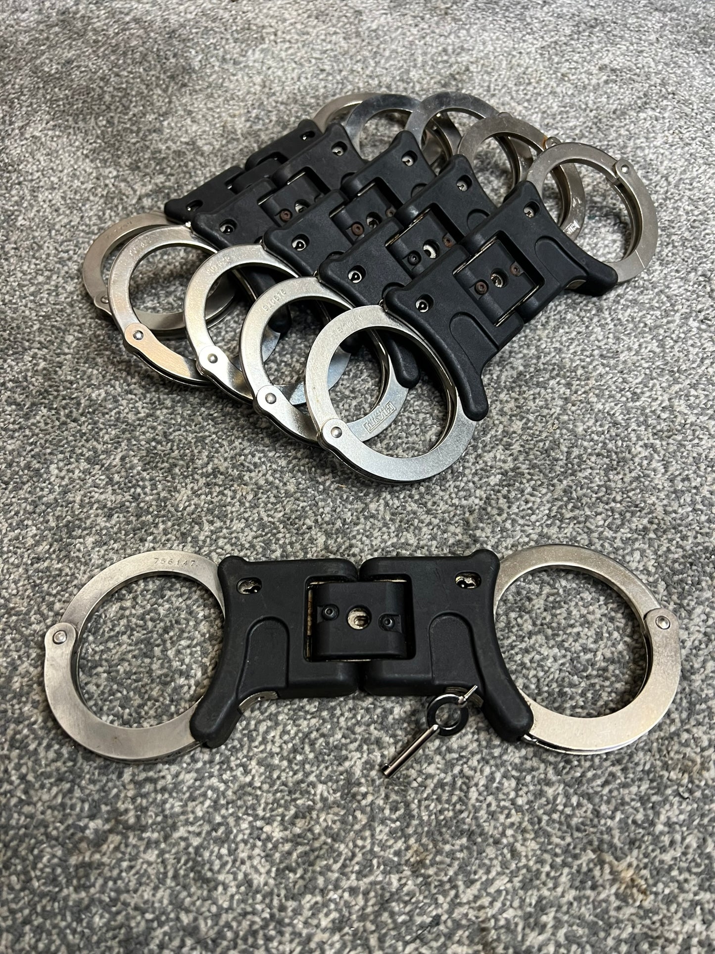 Ex Police Genuine Hiatt Folding Hinged Handcuffs & Key Security Collectible Memorabilia Restraint