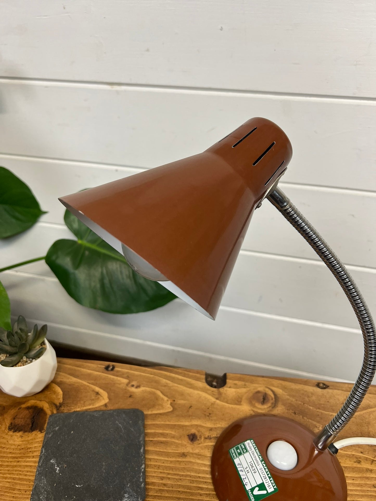 Vintage Retro Flexible Brown Desk Lamp Mid Century 50's Made in Hong Kong