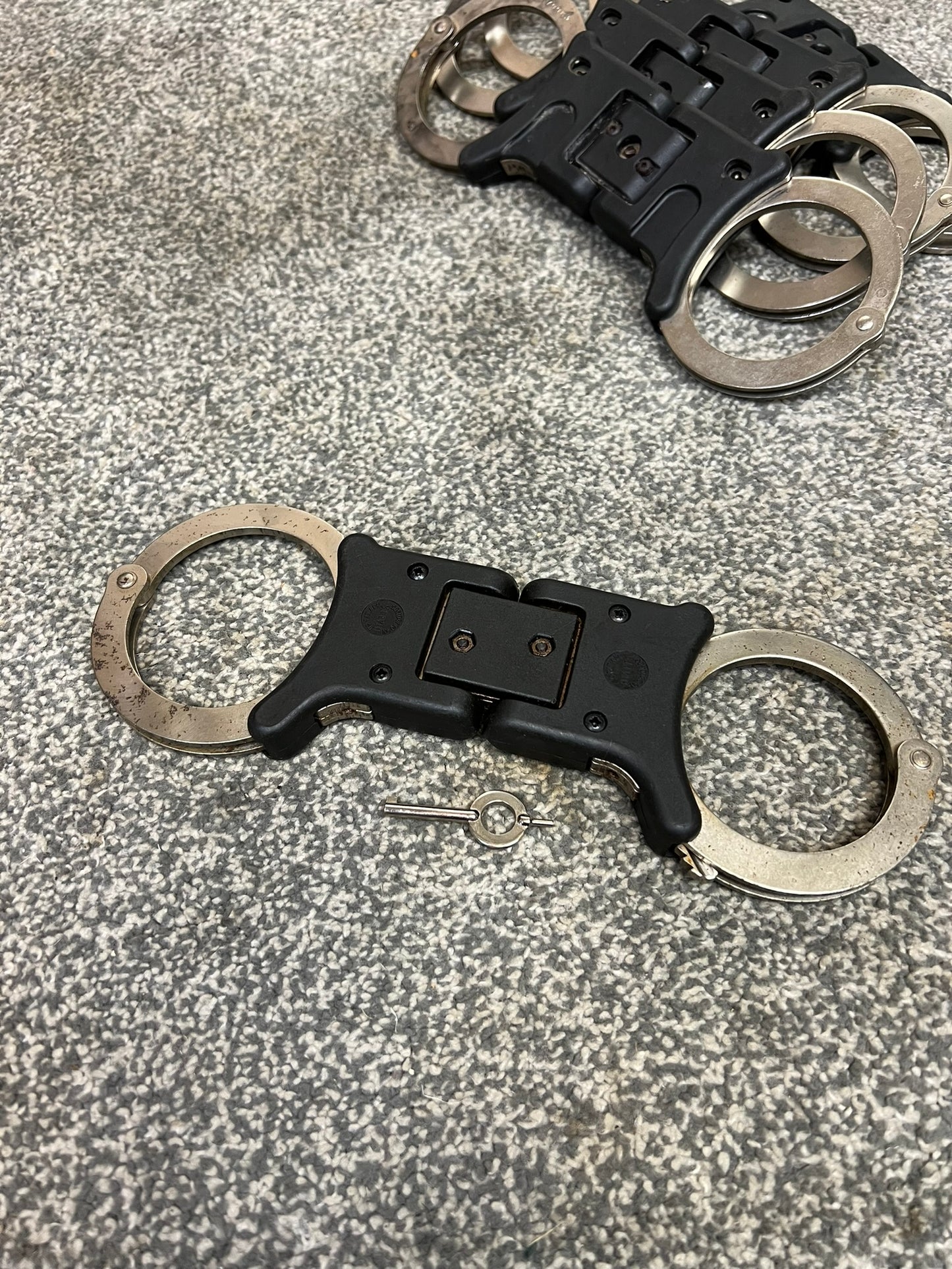 Ex Police Genuine Hiatt Folding Hinged Handcuffs & Key Security Collectible Memorabilia G2