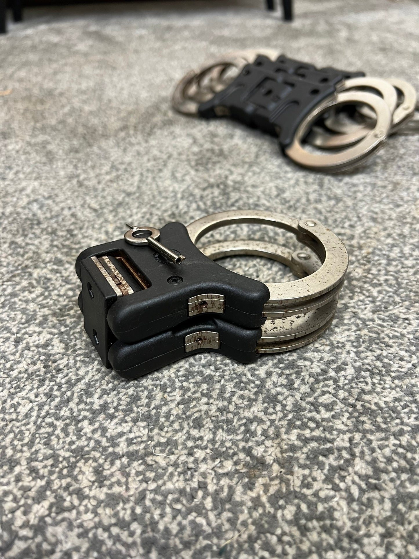 Ex Police Genuine Hiatt Folding Hinged Handcuffs & Key Security Collectible Memorabilia G2