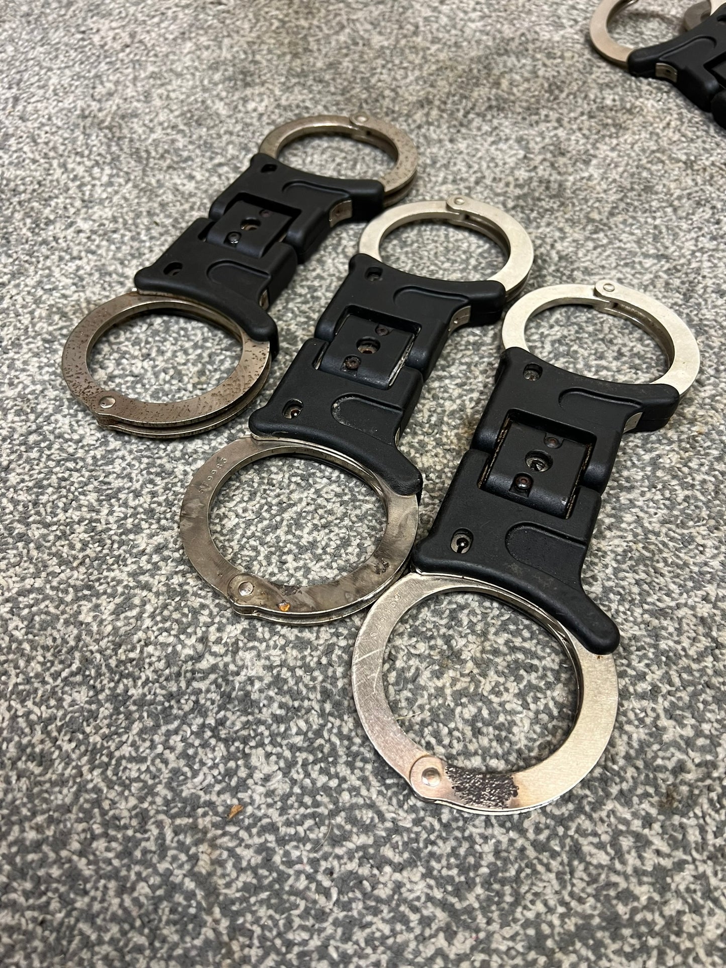 Ex Police Genuine Hiatt Folding Hinged Handcuffs & Key Security Collectible Memorabilia G2